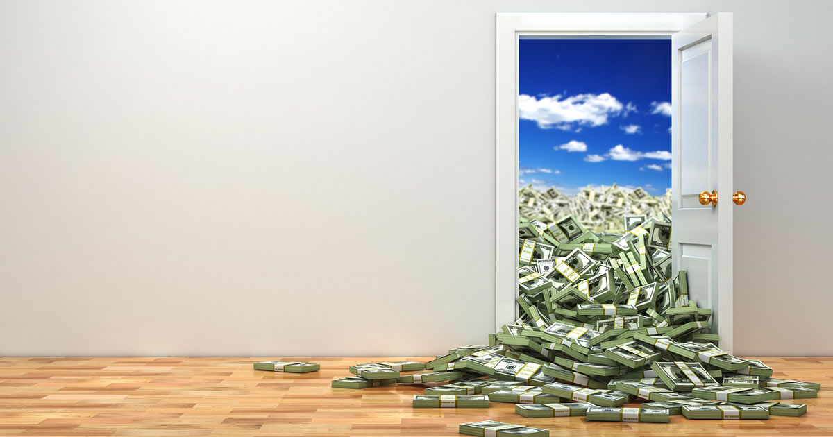 How Can I Earn Free Money Fast? Three Ways to Use a Money-Making Website to Get Your Foot in the Door